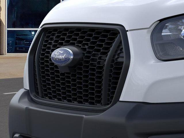 Photo of 2025 Oxford White Ford Transit-250