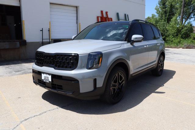 Photo of 2025 Wolf Gray Kia Telluride