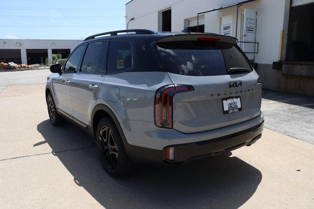 Photo of 2025 Wolf Gray Kia Telluride