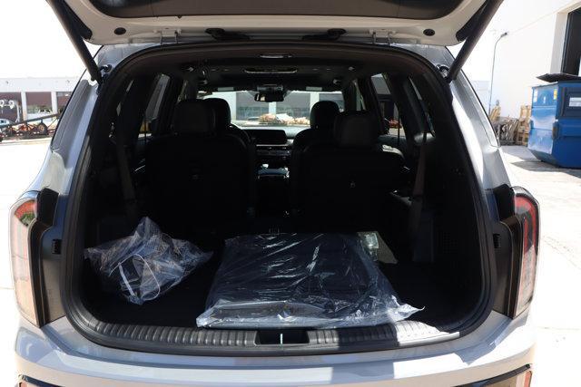 Photo of 2025 Wolf Gray Kia Telluride