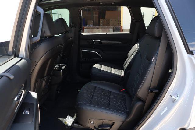 Photo of 2025 Wolf Gray Kia Telluride