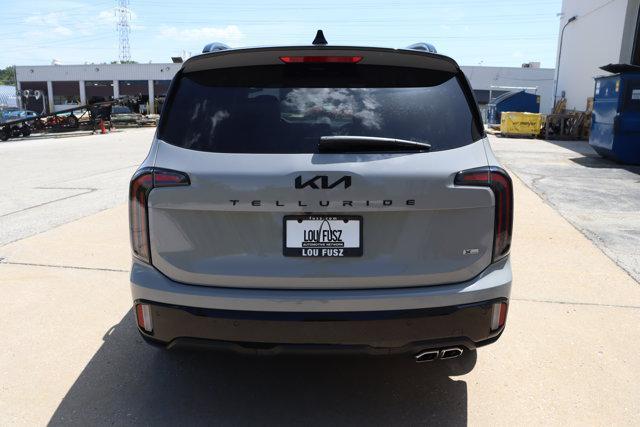 Photo of 2025 Wolf Gray Kia Telluride
