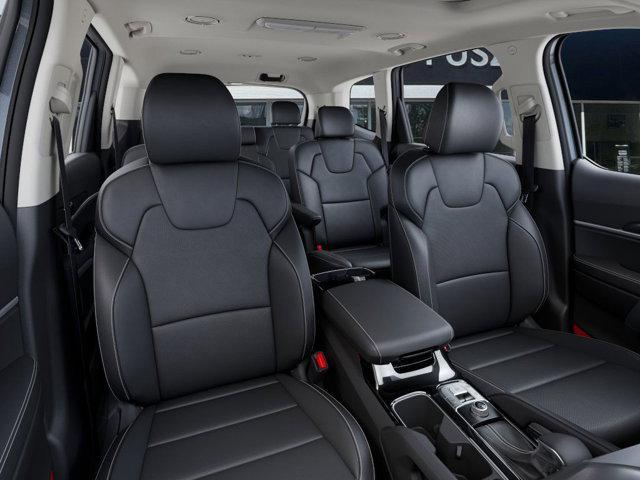 Photo of 2025 Everlasting Silver Kia Telluride