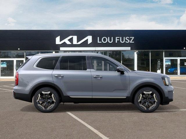 Photo of 2025 Everlasting Silver Kia Telluride