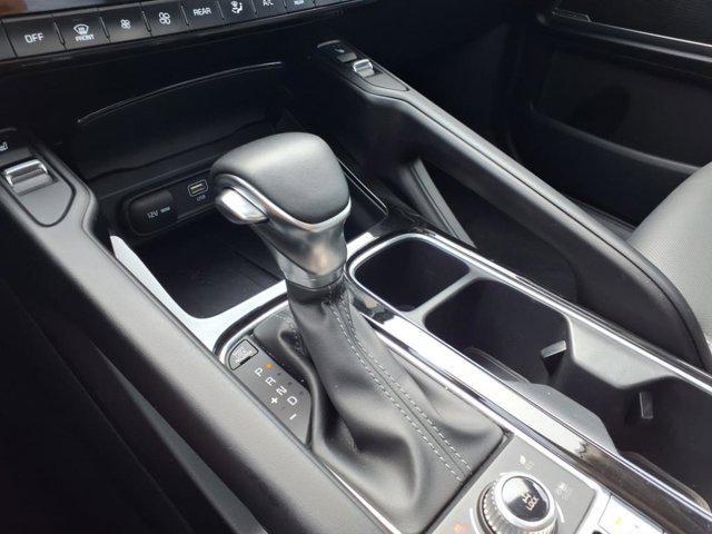 Photo of 2024 Everlasting Silver Kia Telluride