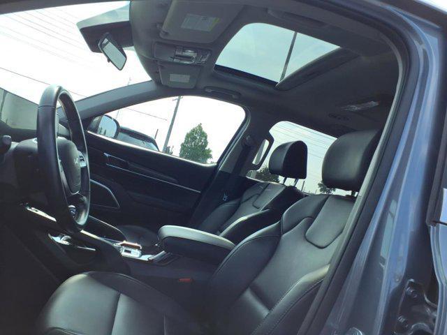 Photo of 2024 Everlasting Silver Kia Telluride