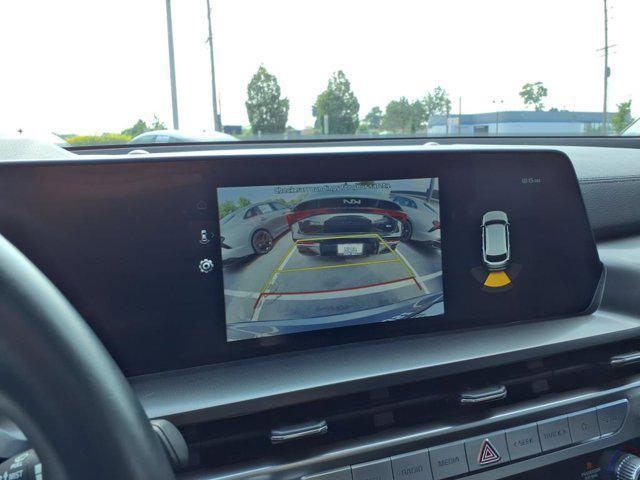 Photo of 2024 Everlasting Silver Kia Telluride