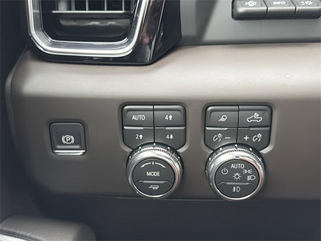 Photo of 2026 Glacier White GMC Sierra 2500