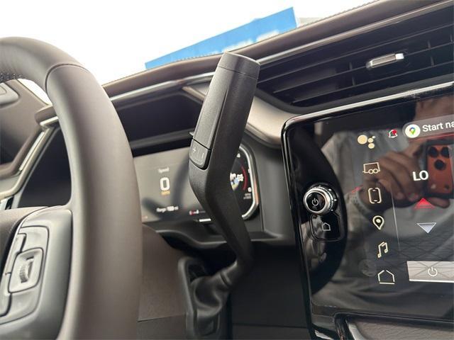 Photo of 2026 Glacier White GMC Sierra 2500
