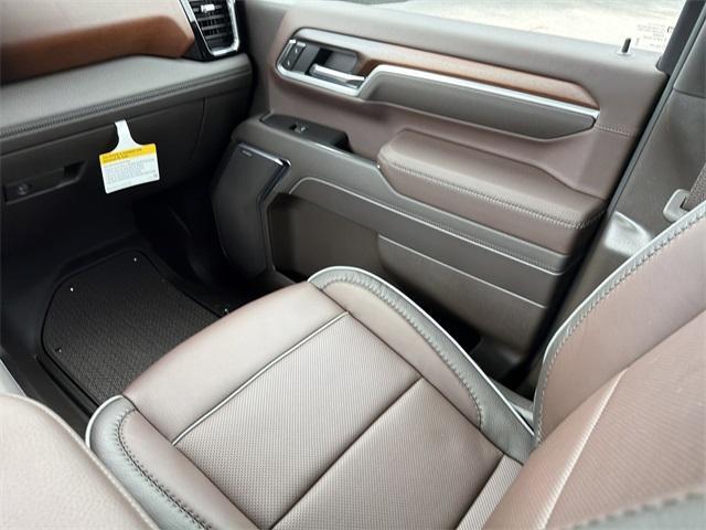 Photo of 2026 Glacier White GMC Sierra 2500