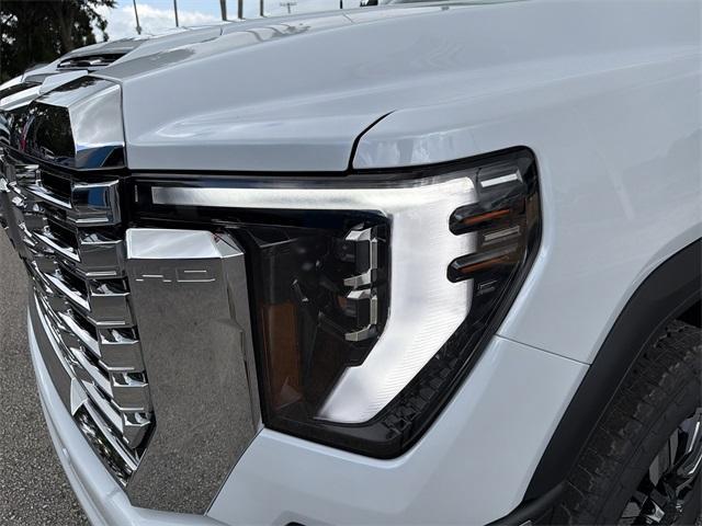 Photo of 2026 Glacier White GMC Sierra 2500
