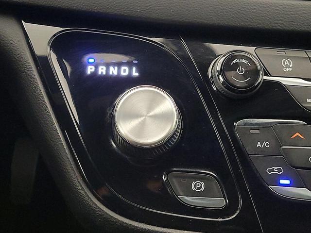 Photo of 2018 Gray Chrysler Pacifica