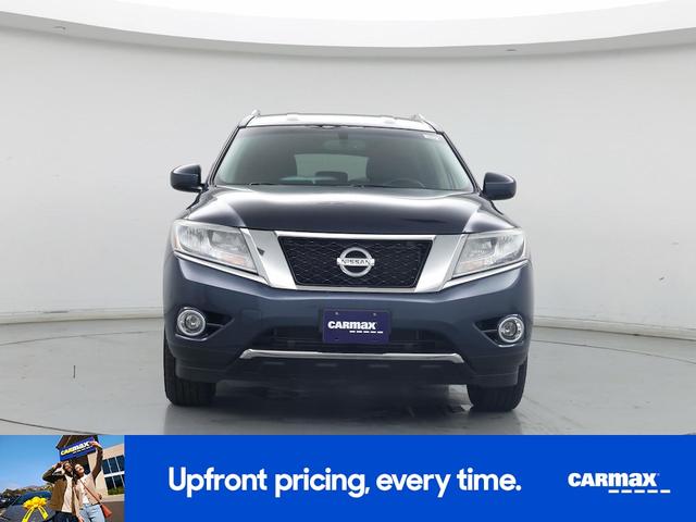 Photo of 2016 Blue Nissan Pathfinder