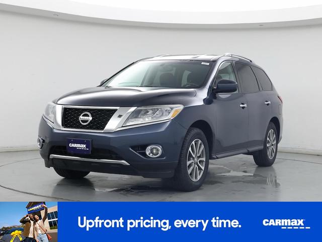 Photo of 2016 Blue Nissan Pathfinder