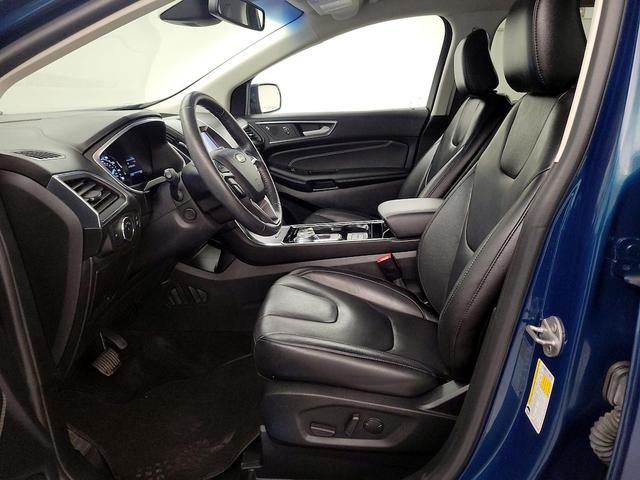 Photo of 2020 Green Ford Edge