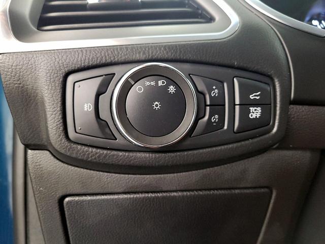 Photo of 2020 Green Ford Edge