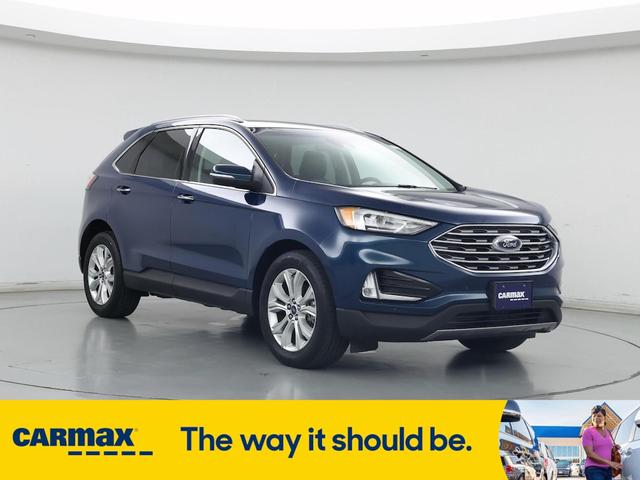 Photo of 2020 Green Ford Edge