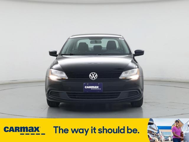 Photo of 2014 Black Volkswagen Jetta