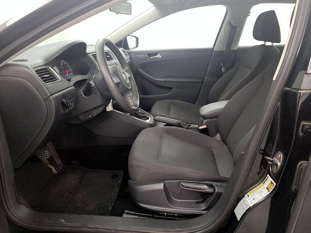 Photo of 2014 Black Volkswagen Jetta