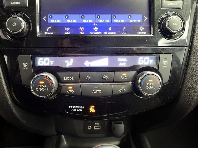 Photo of 2021 Gray Nissan Rogue Sport