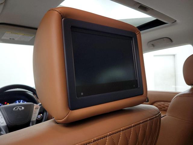 Photo of 2018 Tan INFINITI QX80