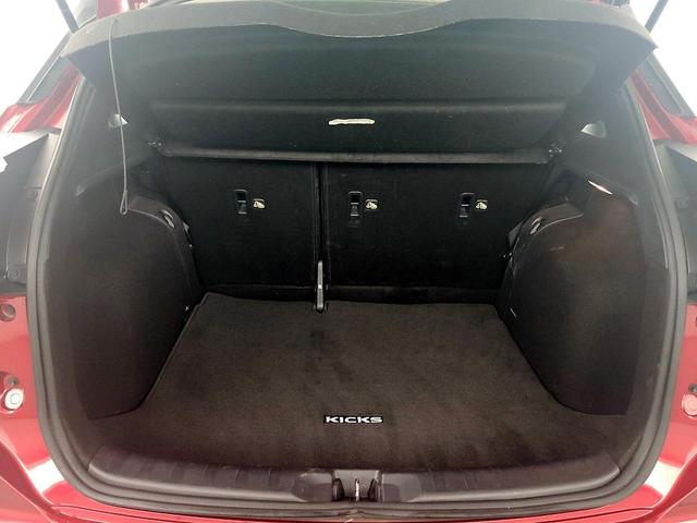 Photo of 2021 Red Nissan Kicks