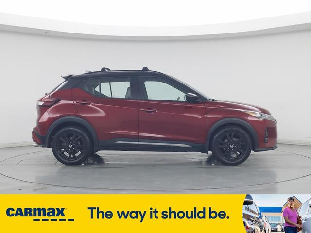 Photo of 2021 Red Nissan Kicks