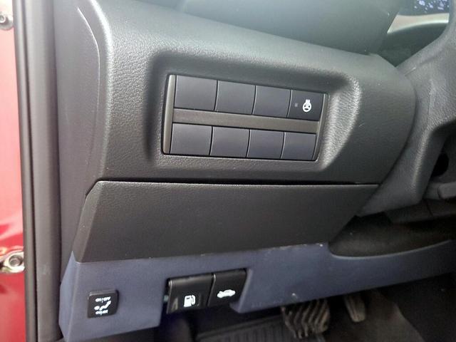 Photo of 2021 Red Nissan Kicks