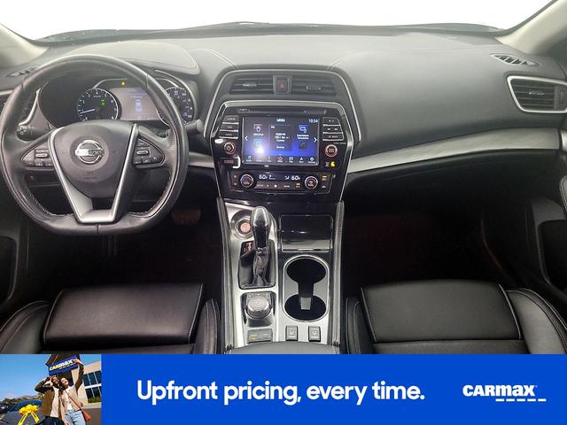 Photo of 2018 Silver Nissan Maxima