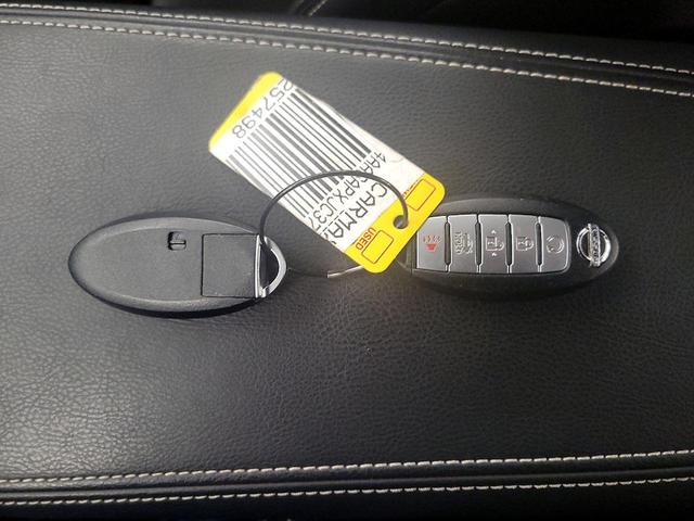 Photo of 2018 Silver Nissan Maxima