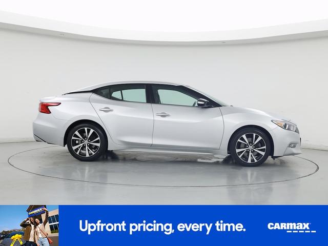 Photo of 2018 Silver Nissan Maxima