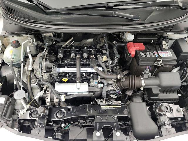 Photo of 2023 White Nissan Versa