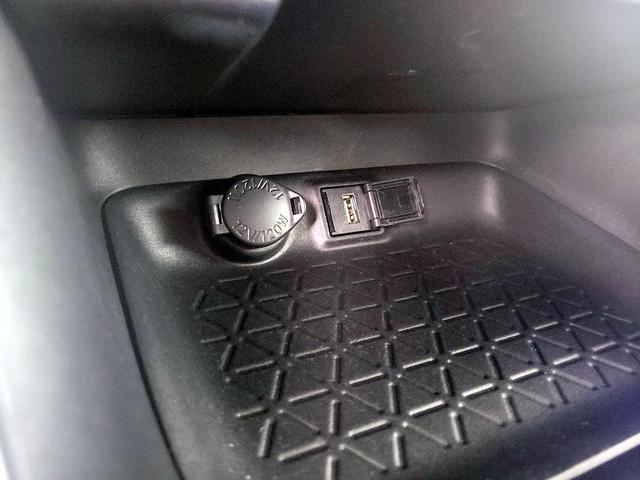 Photo of 2022 Gray Toyota RAV4 Hybrid