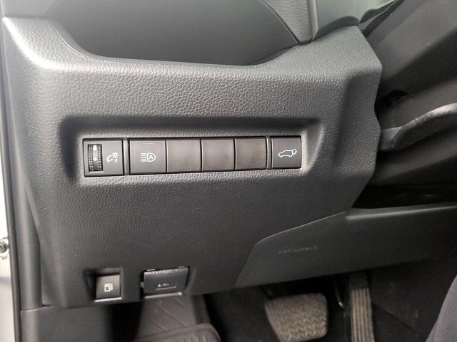 Photo of 2022 Gray Toyota RAV4 Hybrid