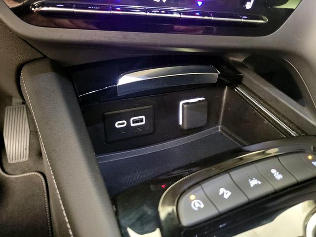 Photo of 2023 Burgundy Buick Envision