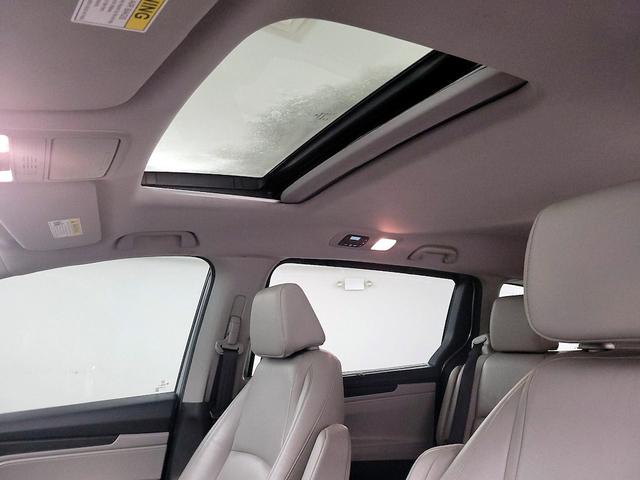 Photo of 2018 Silver Honda Odyssey