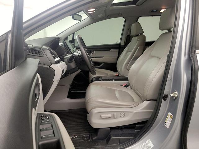 Photo of 2018 Silver Honda Odyssey