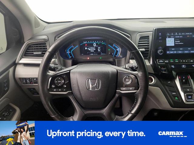 Photo of 2018 Silver Honda Odyssey