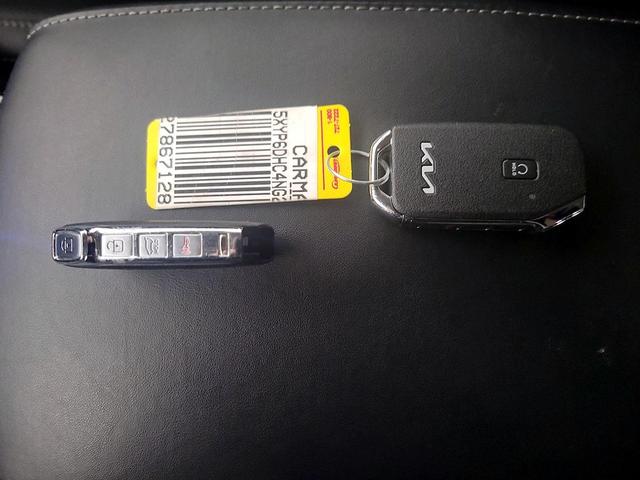 Photo of 2022 Blue Kia Telluride