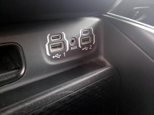 Photo of 2022 Black RAM 1500