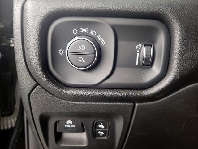 Photo of 2022 Black RAM 1500
