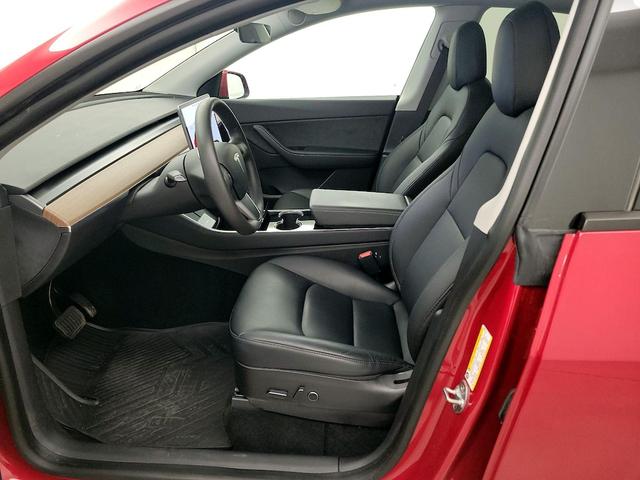 Photo of 2021 Red Tesla Model Y
