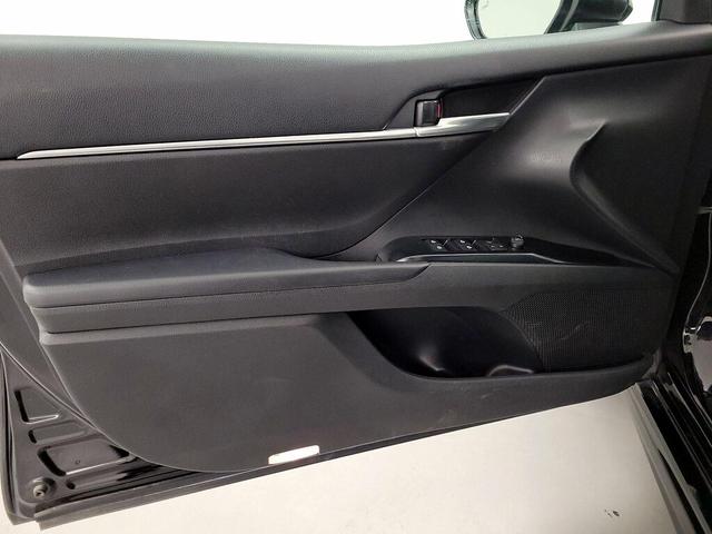 Photo of 2019 Black Toyota Camry
