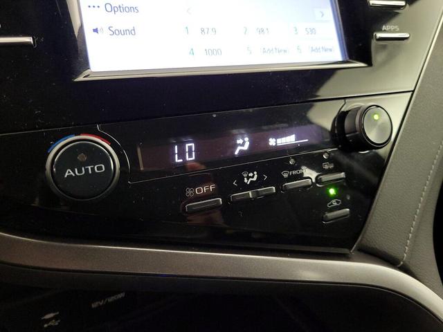 Photo of 2019 Black Toyota Camry