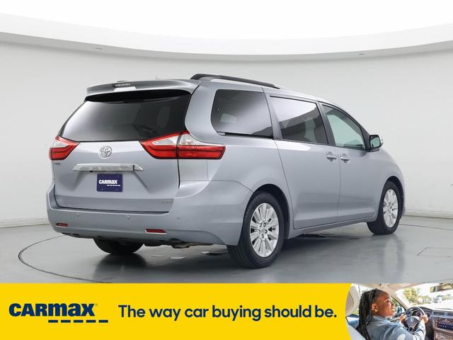 Photo of 2015 Silver Toyota Sienna