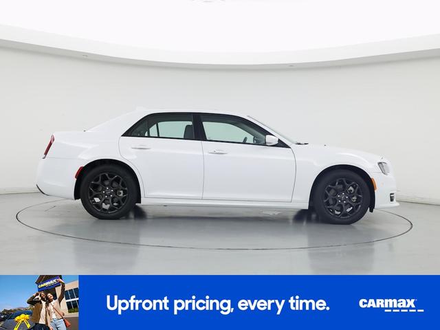 Photo of 2023 White Chrysler 300