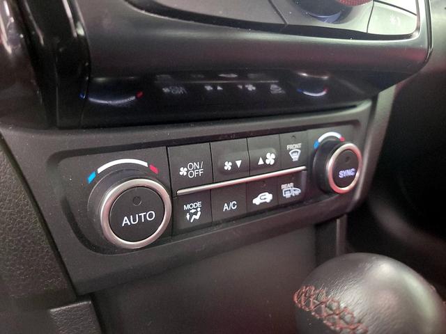 Photo of 2022 White Acura ILX