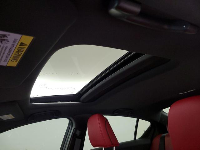 Photo of 2022 White Acura ILX