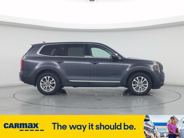 Photo of 2022 Gray Kia Telluride
