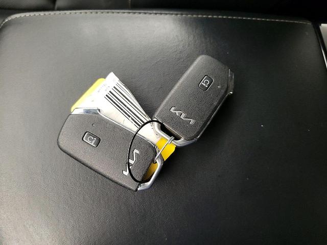 Photo of 2022 Gray Kia Telluride